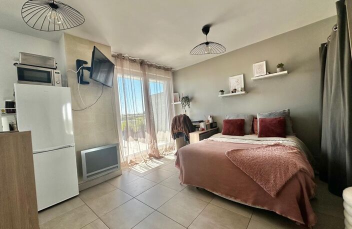 STUDIO EN DERNIER ÉTAGE AVEC TERRASSE DE 26 M² — photo 3