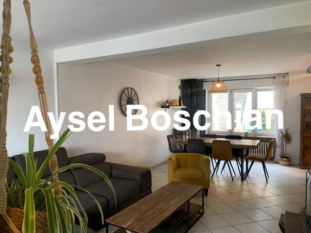 MAISON 4 CHAMBRES-132M2- PROCHE ECOLES - TERRAIN — photo du bien