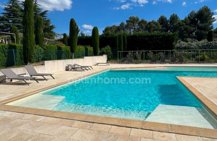 Mazet à SAINT REMY DE PROVENCE — photo 2