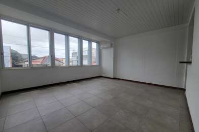 Appartement 4 pièces 1200 €