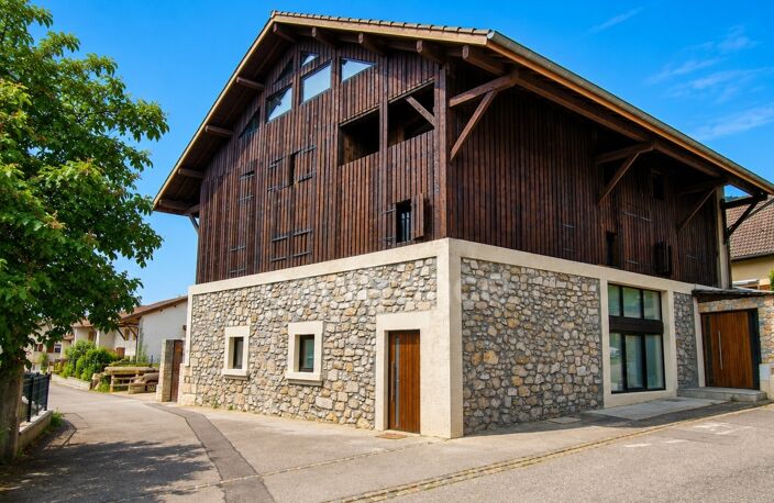 Maison de village T7 rénovée – 198 m² – Piscine – T3 indépendant – Crozet — photo 2