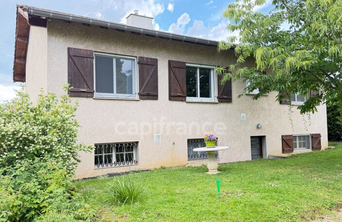 Maison familiale avec grand sous-sol, jardin arboré et vue dégagée – Proche Pont-de-Vaux — photo 4