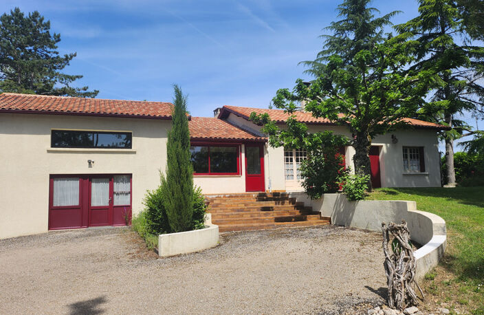 Belle Propriété avec piscine et dépendances - 6 pièces - à vendre - Proche de Villeréal - St Eutrope de Born (Lot-et-Garonne) — photo 2