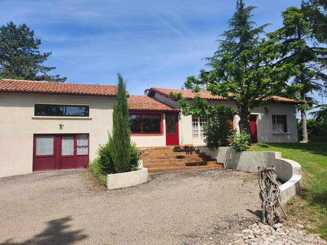 Belle Propriété avec piscine et dépendances - 6 pièces - à vendre - Proche de Villeréal - St Eutrope de Born (Lot-et-Garonne) — photo du bien