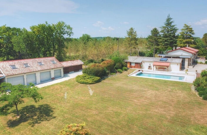 Belle Propriété avec piscine et dépendances - 6 pièces - à vendre - Proche de Villeréal - St Eutrope de Born (Lot-et-Garonne) — photo 5