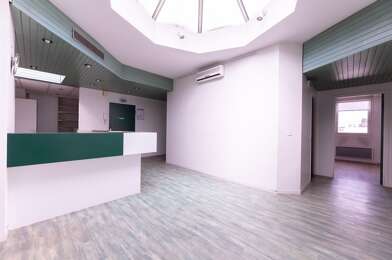 Bureau 10 pièces 295000 €