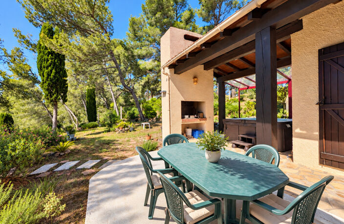 Maison d’architecte atypique avec jardin arboré, terrasses et spa à Lézignan-Corbières — photo 3