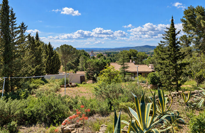 Maison d’architecte atypique avec jardin arboré, terrasses et spa à Lézignan-Corbières — photo 4