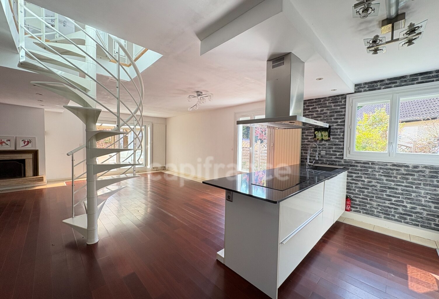 Maison de plain-pied spacieuse et lumineuse 7 pièces 5 chambres! — photo 1
