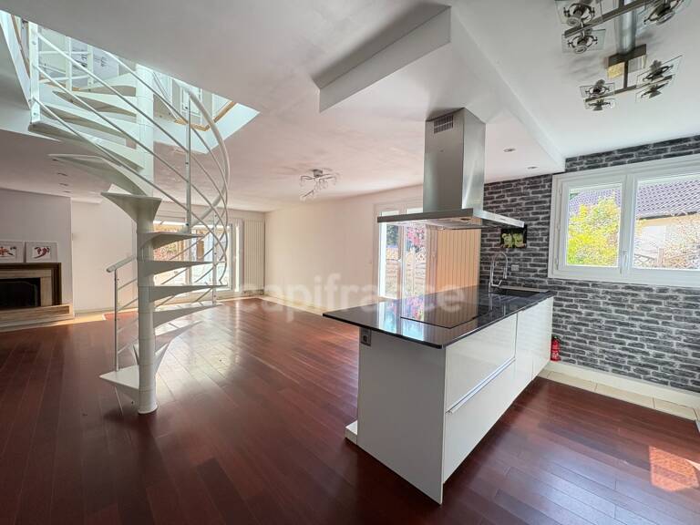 Maison de plain-pied spacieuse et lumineuse 7 pièces 5 chambres! — photo 1