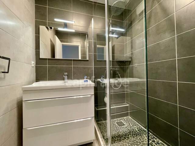 Maison de plain-pied spacieuse et lumineuse 7 pièces 5 chambres! — photo du bien