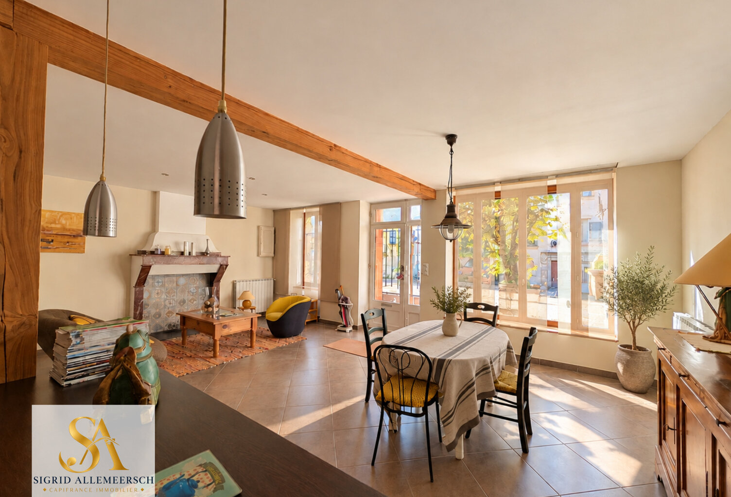 BOUTENAC – Maison de caractère rénovée de 139 m², 3 chambres et grand garage de 54 m² — photo 1