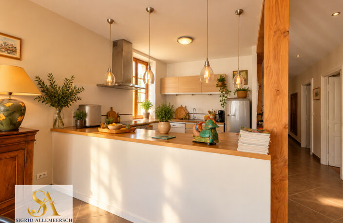 BOUTENAC – Maison de caractère rénovée de 139 m², 3 chambres et grand garage de 54 m² — photo 5