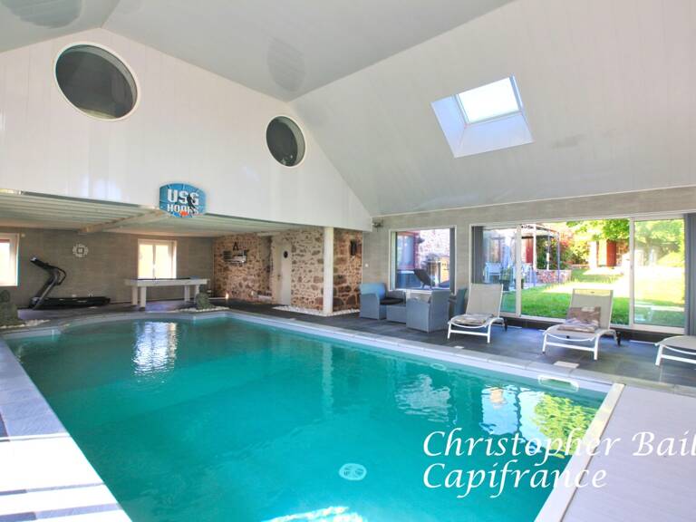 COUP DE COEUR : longère rénovée, avec piscine intérieure — photo 1