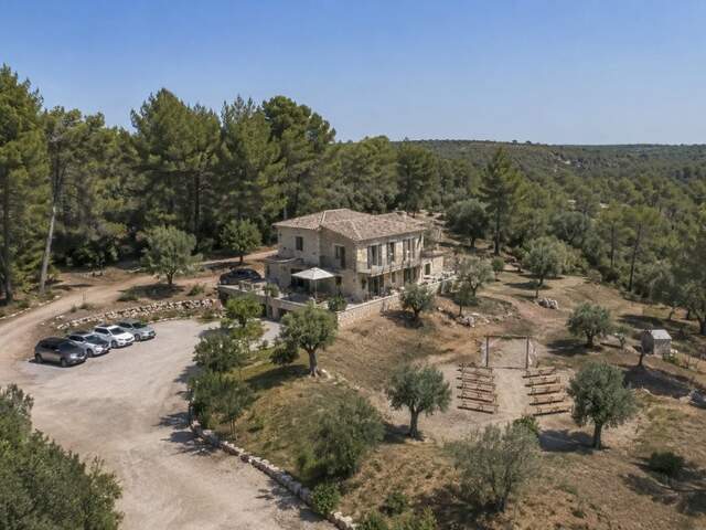 Domaine événementiel et activité traiteur haut de gamme – 1,130 M€ de CA – Rentabilité 250 K€ – Fonds & Murs – Hérault (34) — photo du bien