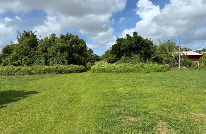 Terrain à vendre  LE LAMENTIN (972) — photo 2