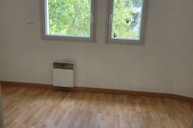 Appartement 3 pièces 815 €