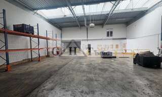 Local industriel  475 m² à vendre à Vaux-le-Pénil (77000)