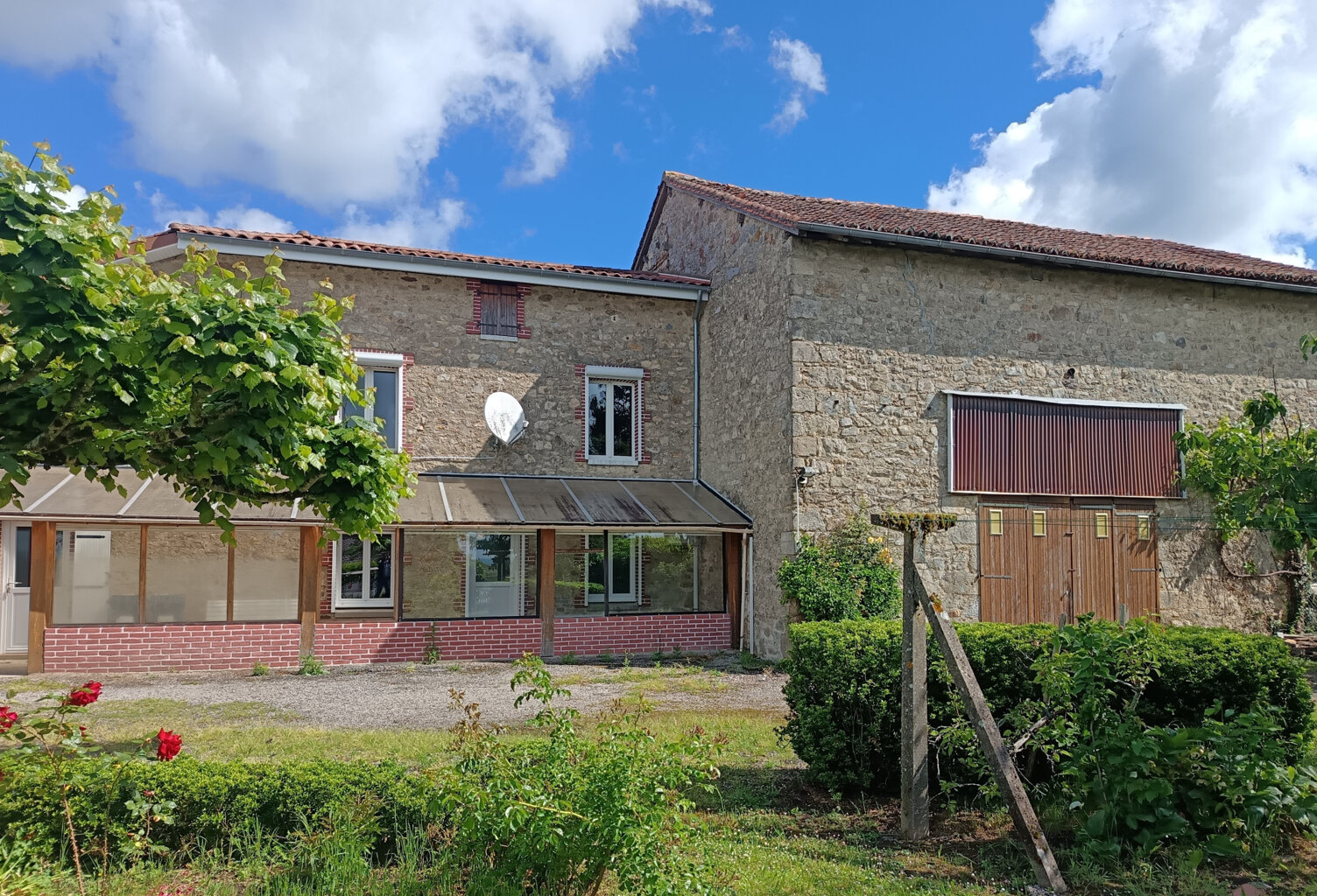 Maison pierre Boisseuil — photo 1
