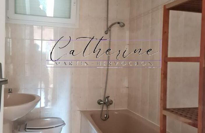 Maison de 145 m² hab / 153 m² au sol  à rénover sur parcelle de 388 m² avec garage — photo 4
