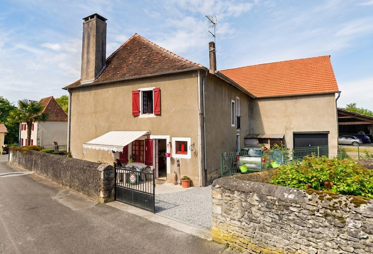 La Pierre de 1658 - LA BATISSE QUI ATTEND SON PROCHAIN CHAPI — photo 1