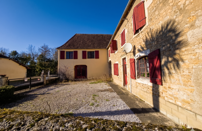 La Pierre de 1658 - LA BATISSE QUI ATTEND SON PROCHAIN CHAPI — photo 4