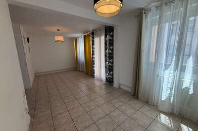 Appartement 3 pièces 760 €