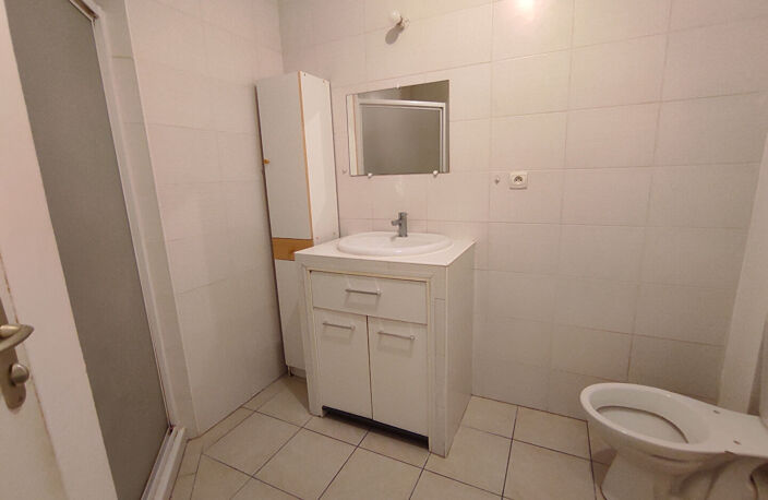 Immeuble composé de 2 appartements mitoyennes libres de 31 m² avec jardinet à Libourne — photo 5
