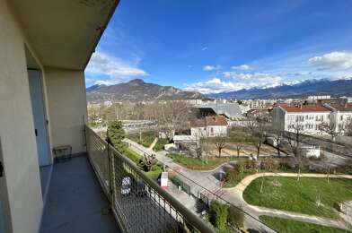 Appartement 4 pièces 870 €