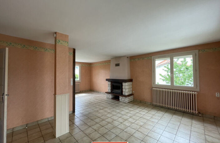 Vente maison 5 pièces 94 m² Sèvremont (85700) — photo 2