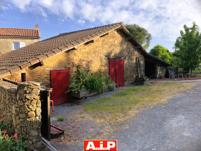 Maison 7 pièces 200 m² à Pouzauges — photo du bien