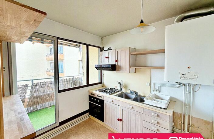 Appartement Bordeaux 2 pièce(s) 52,3 m2 terrasse garage parking — photo 3