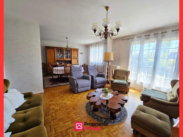 93370 MONTFERMEIL - Maison 6 pièces 120 m² de surface habitable - 3  Chambres - 1 Bureau - Garage -Jardin — photo du bien