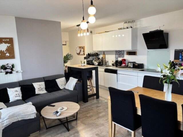 T4 moderne avec balcon et double parking — photo du bien