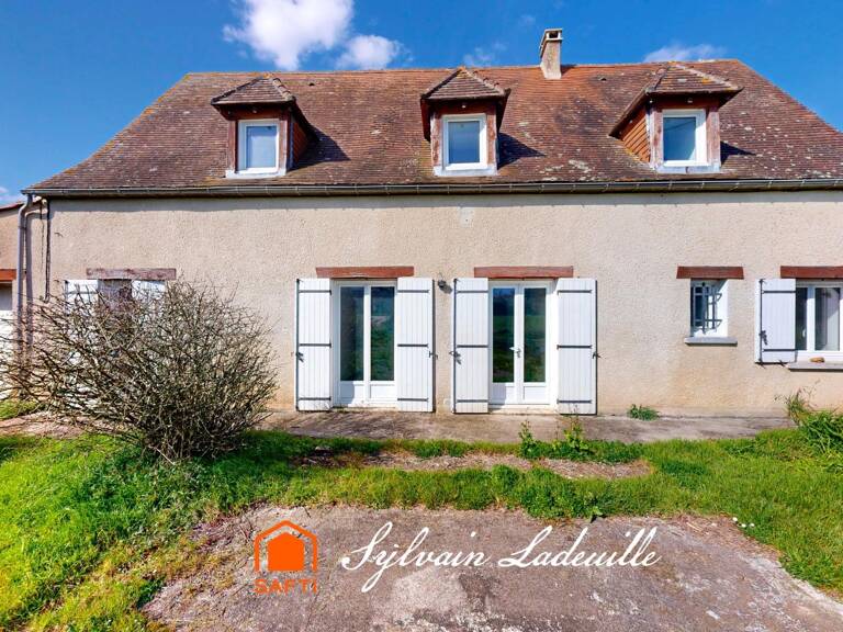 maison de style périgourdin de 140 m² sur un terrain plat de 1 900 m² — photo 1