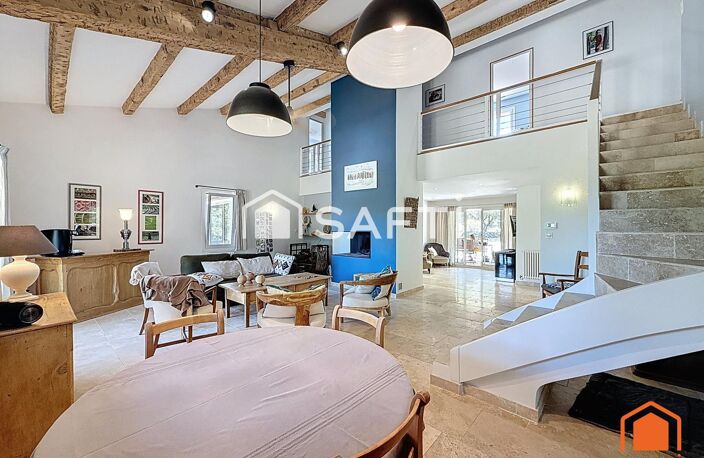 Propriété d'exception de 190m² sur 14020m² de terrain clos — photo 5