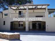 LE MUY -MAISON -T5 RENOVEE  199 M2 -VUE DEGAGEE- TERRAIN 2158 M2 -DEPENDANCES -DPE B — photo 2