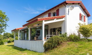 Maison 6 Pièces 219 m² à vendre à Luxe-Sumberraute (64120)