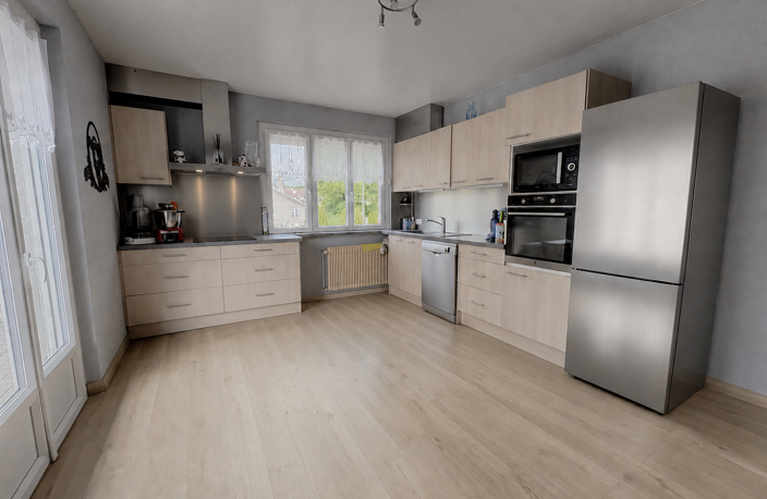 MAICHE - GRANDE MAISON SUR SOUS-SOL — photo 2