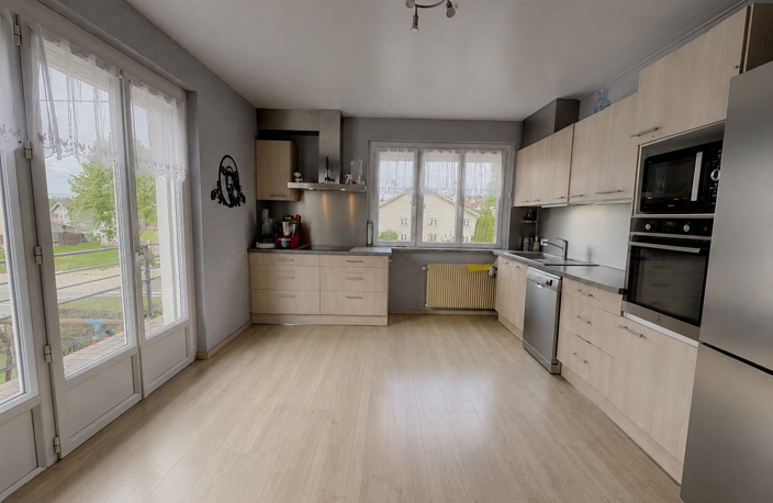 MAICHE - GRANDE MAISON SUR SOUS-SOL — photo 4