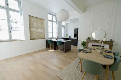 Appartement 4 pièces 2570 €