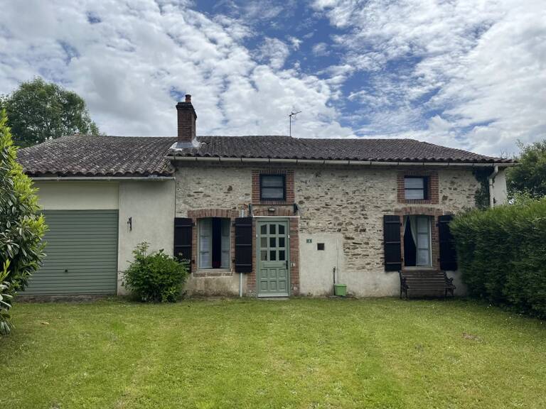 Maison de campagne, gîte, grange et jardins – Le Dorat - 87 — photo 1