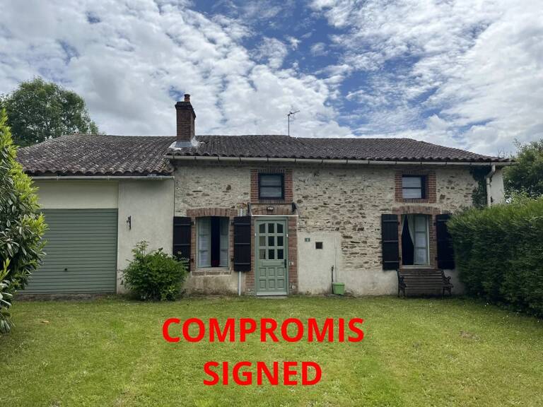 Maison de campagne, gîte, grange et jardins – Le Dorat - 87 — photo 1