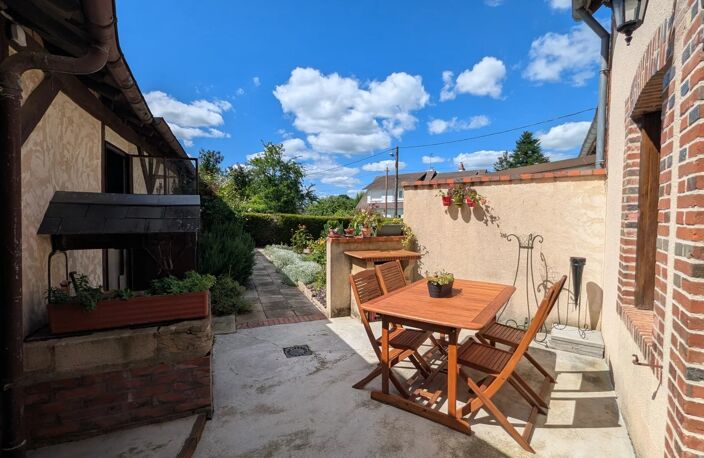 ? Maison familiale de 250 m² avec 6 chambres – Charme et authenticité à deux pas d’Aubigny-sur-Nère ✨ — photo 2