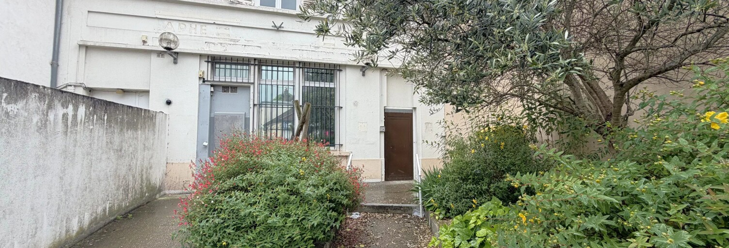 Immeuble  278 m² à vendre à Mandres-les-Roses (94520)