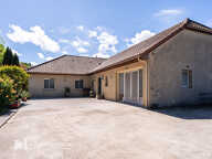 RICAUD, Maison plain pied de 180m2 , sur 14300m2 de terrain — photo 2
