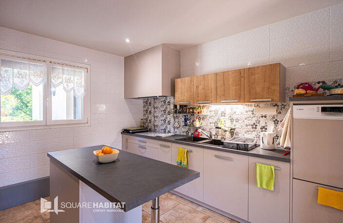 RICAUD, Maison plain pied de 180m2 , sur 14300m2 de terrain — photo 3