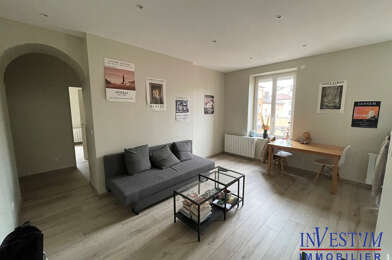 Appartement 3 pièces 910 €