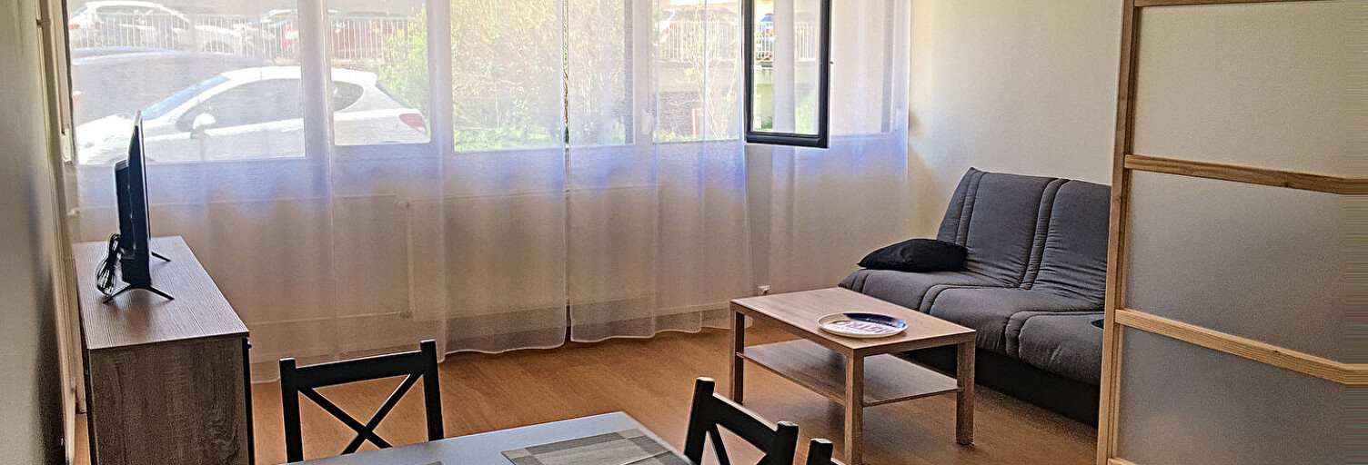 Appartement 1 Pièce 39 m² à louer à Bron (69500)