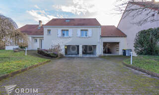 Maison 8 Pièces 188 m² à vendre à Charbuy (89113)